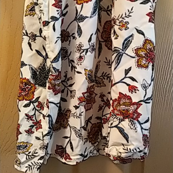 Old navy crop top xs floral flowing - Picture 7 of 7